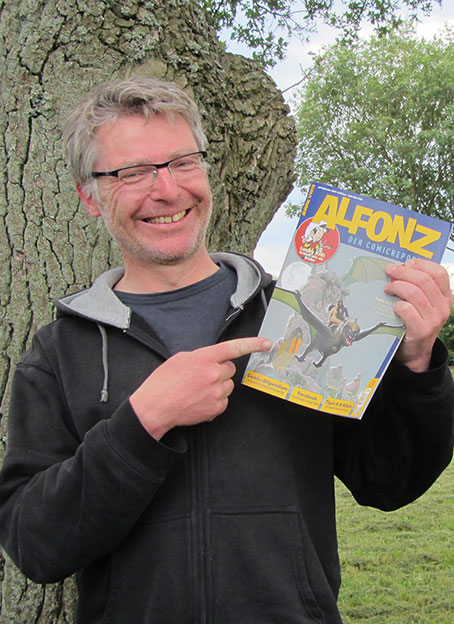 Volker Sponholz liest ALFONZ! Foto © 2012 Edition Alfons
